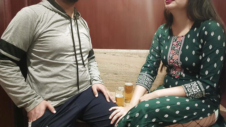 Hornycouple149: 继母和继子出轨 - 继母，我总是得到我想要的！