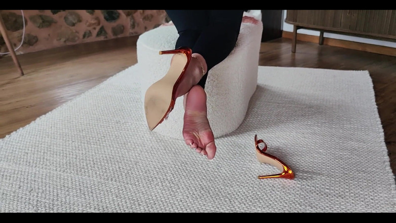 Goddess Lena: GuardaMi provocante tacchi e piedi!