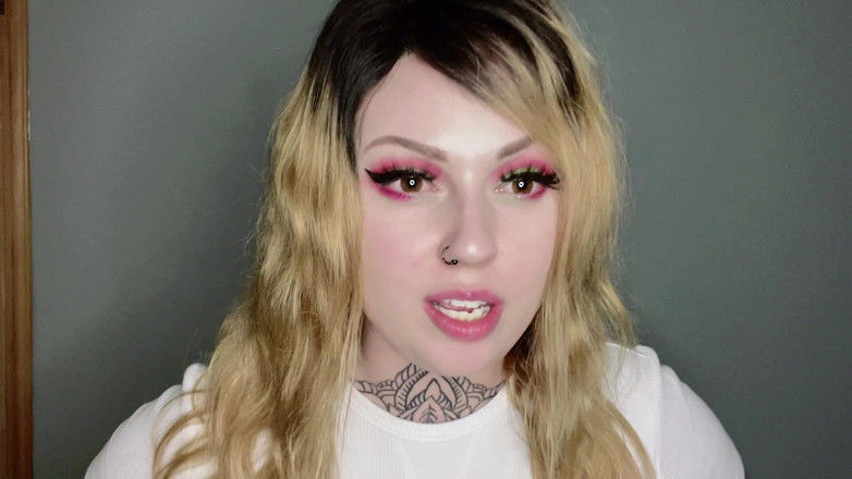 Miss Valentina: Buchstäblich eine Toilette