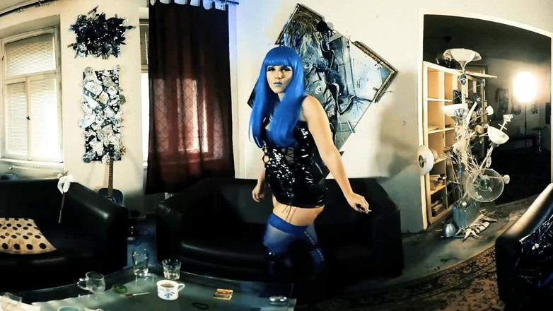 Leon Lambert Girls Twerk Parties CFNM: Destiny smokes in my art atelier and shows me what...