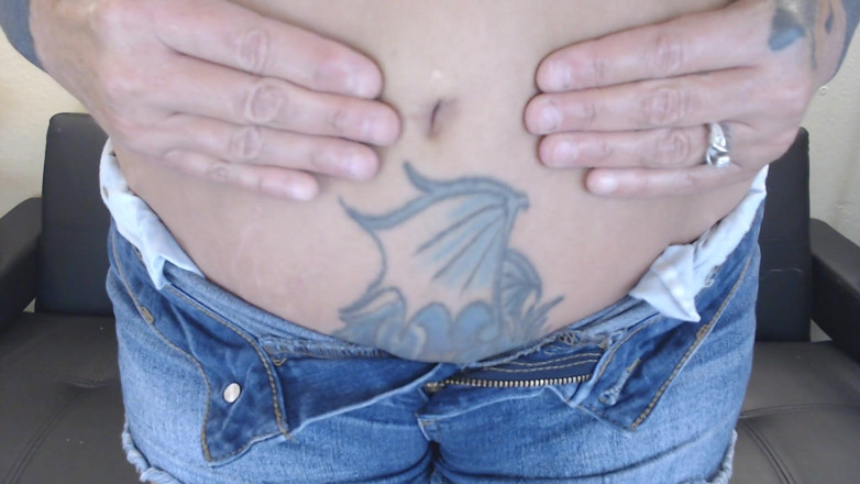 Abby Anna: Belly button digging stretching finger'n