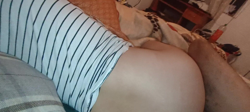 Ionut899: La Demi-sœur Est Fatiguée De La Fête