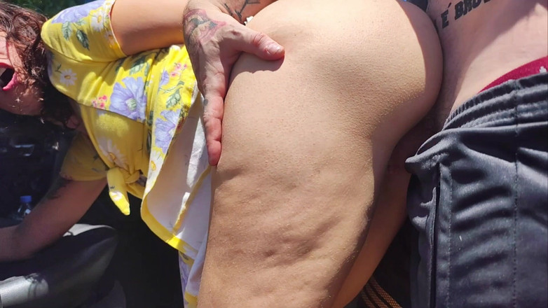 Carmona's films: Pasangan kemah saat Halloween dan istrinya akhirnya dientot sama monster