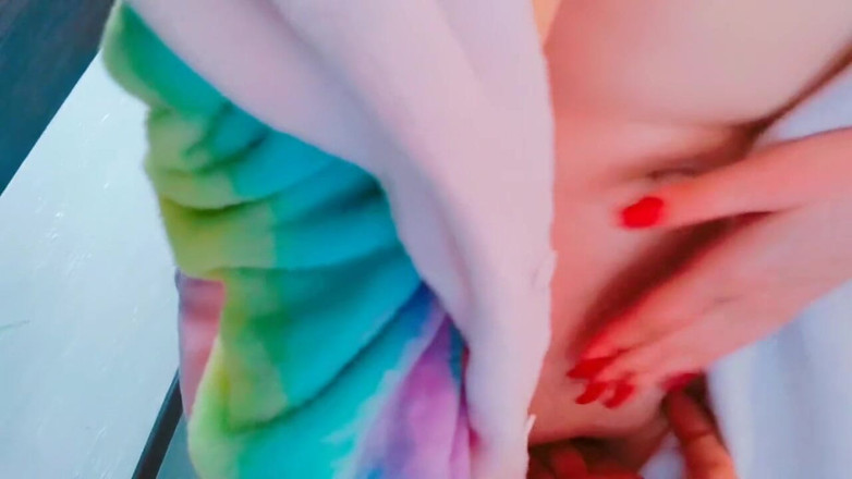 Taboo Room: Üvey kız kardeşim gerektiğinde vücuduna dokunmama izin veriyor