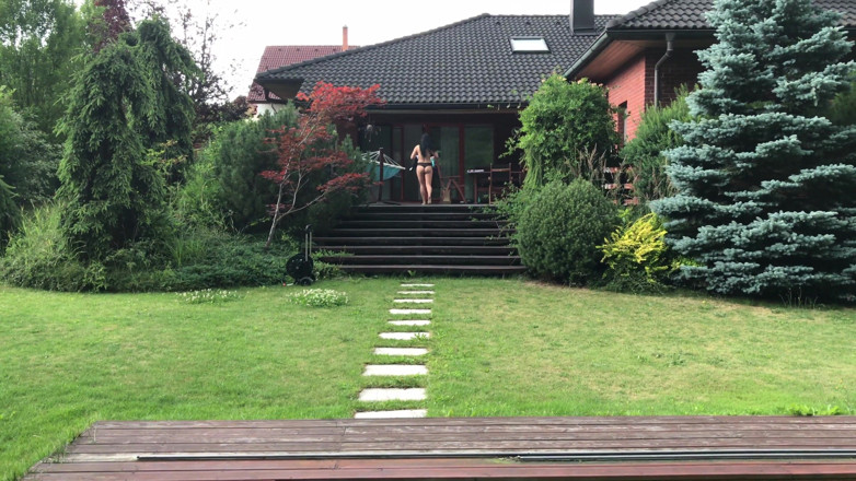 Leon Lambert Girls Twerk Parties CFNM: Lucia ejaculează cu suc de pizdă groasă în fața mea