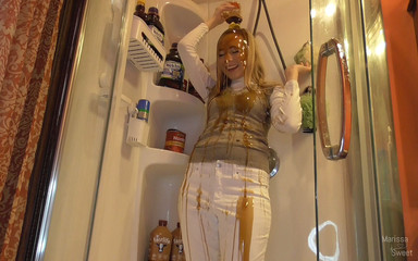 Marissa Sweet: Marissa Sweet的第一次喷出