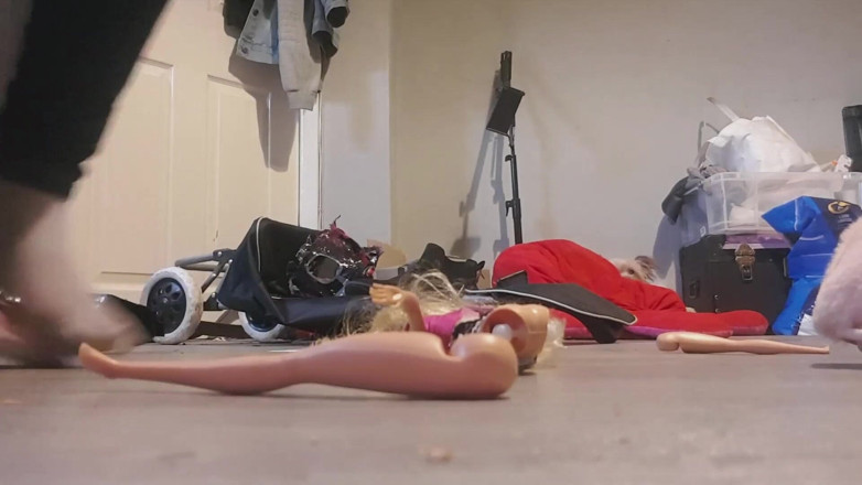 Simp to my ebony feet: Giantess destroying dolls