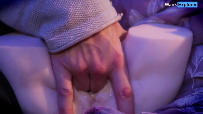 WankExplorer: डैडी आपको चूम रहे हैं और ऊँगली कर रहे हैं! - महिलाओं के लिए हिलाने के निर्देश!