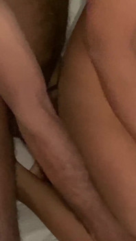 Cycata przyrodnia siostra chciała, żebym spust wiele razy, podczas gdy ona ssie mojego kutasa napalone erotyczne gra wstępna i piesek Stlye jebanie