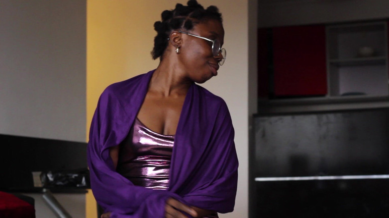 Itxbush: Nigerian MILF Taking It All in Her Ass