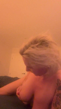 Horny After Dirty Chat with a Complete Stranger, I Made Myself Cum for Him