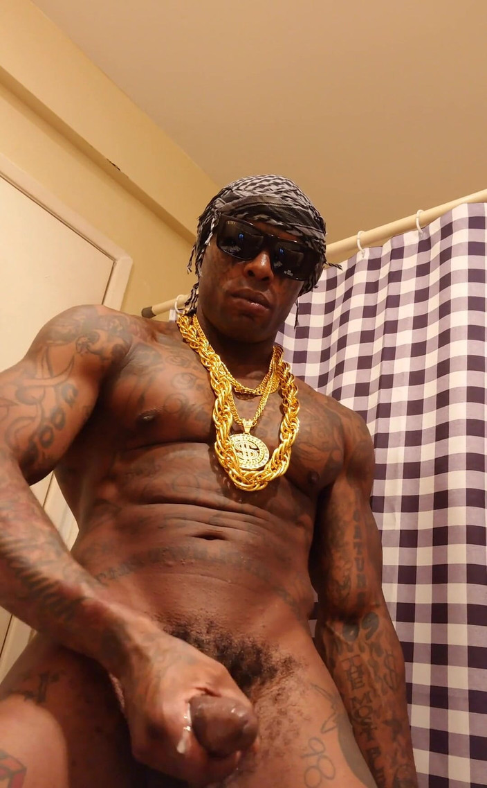 Hallelujah Johnson: Velké černé péro uctívání Hallelujah Johnson Vysoké tmavé čokoládové svaly Tetování