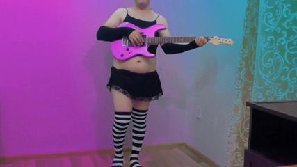 Kitty_Cross: Pozwól mi grać na gitarze dla ciebie moje lovelies hot...