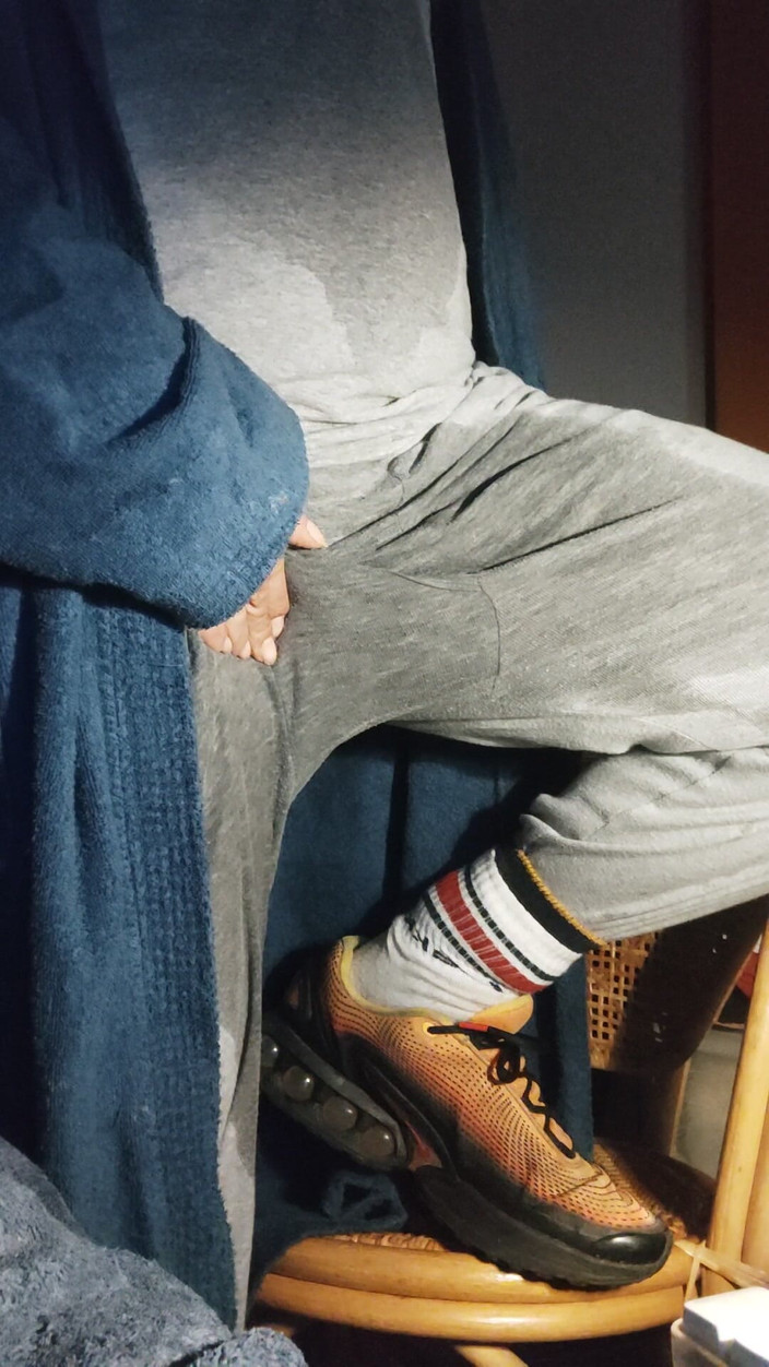 SmokedAlloy2: Meias sujas, mijo e o dirtyjunkbro. Martelo!!!