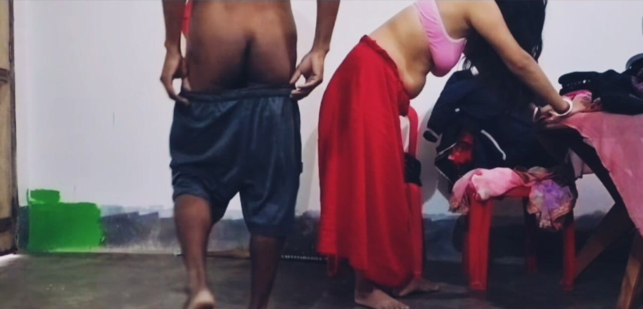 Teensex: Desi Naughty Bhabi with Big Boobs Is Waiting for Hot...