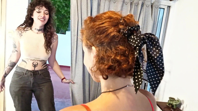 MarDulce: Lesbian with an Stranger in My House
