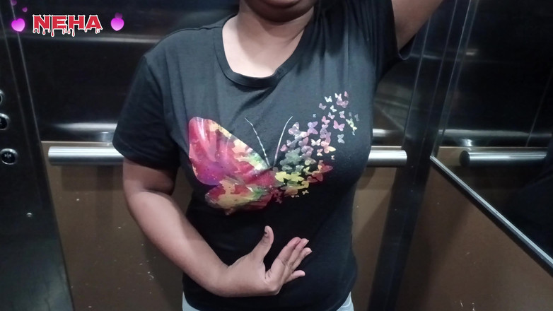 Neha: Kawan baik menghisap zakar saya