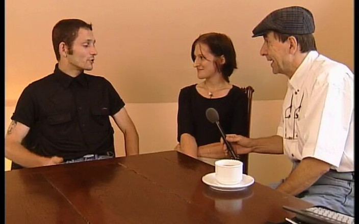 Videorama: Seni piccoli, pelle bianca e la tipica coppia dilettante tedesca