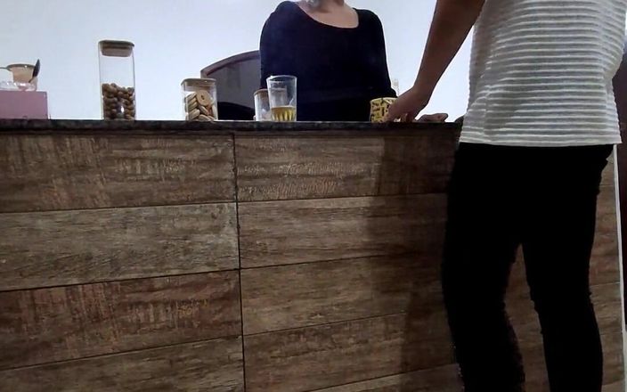 Gabi SweetCouplesStories: Selingkuh dari suaminya sama orang asing di bar, tapi cuma...