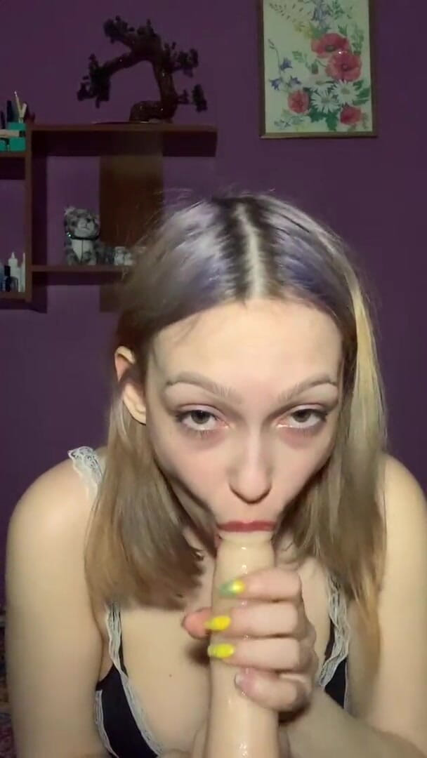 SashaSweet69: Sucking a big dildo