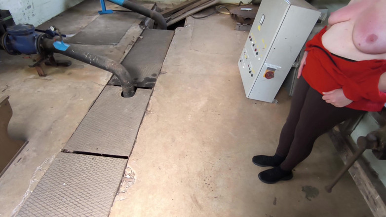 Bouncy Tits Action: Hard Banging Her Boobs in the Workshop