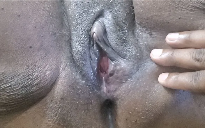 Da Sex Addicts: Amateur Ebony BBW Granny Gets a Creampie Deep in Her...