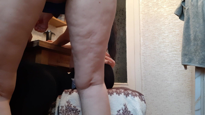 Lesbian-illusion: La nostra vicina milf è venuta da noi per scoparla con...