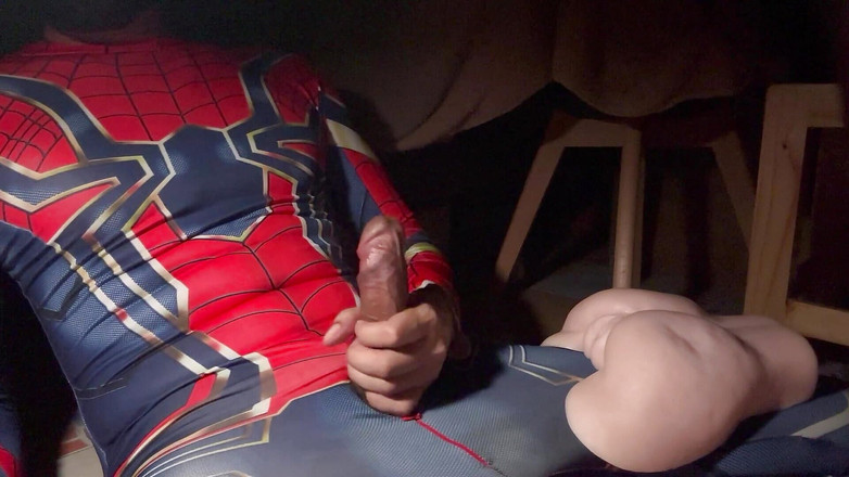 SinglePlayerBKK: Spiderman Freetime cu jucărie sexuală.