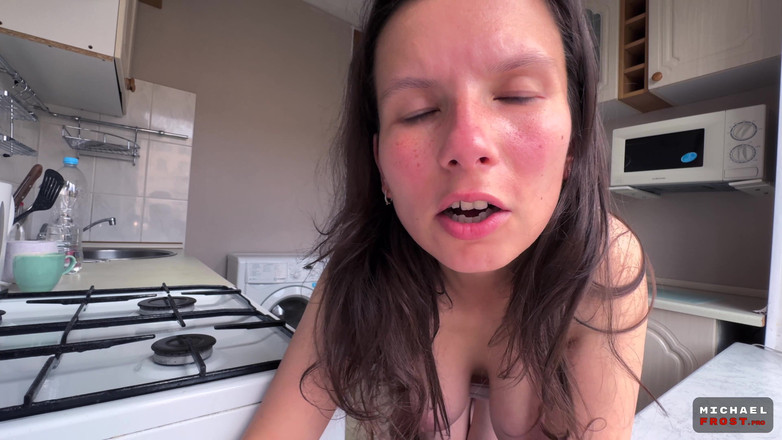 Michael Frost Pro: A madrasta se submete ao enteado e ele a usa