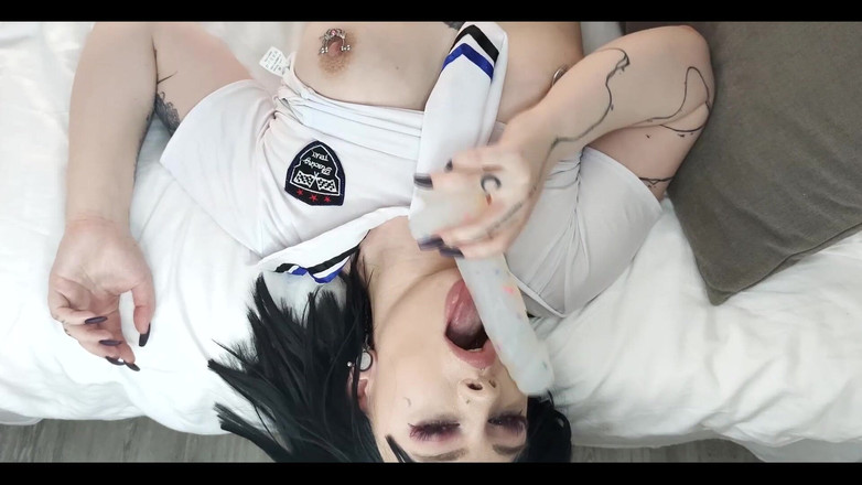 Peachgardens: Masturbasi dan ngentot kontol sambil mengkhayal tentang saudara tiriku