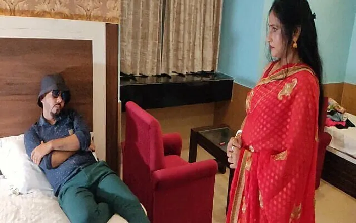 Anjalisingh_sexy: A Desi Wife Working in a Hotel Submitted to a...