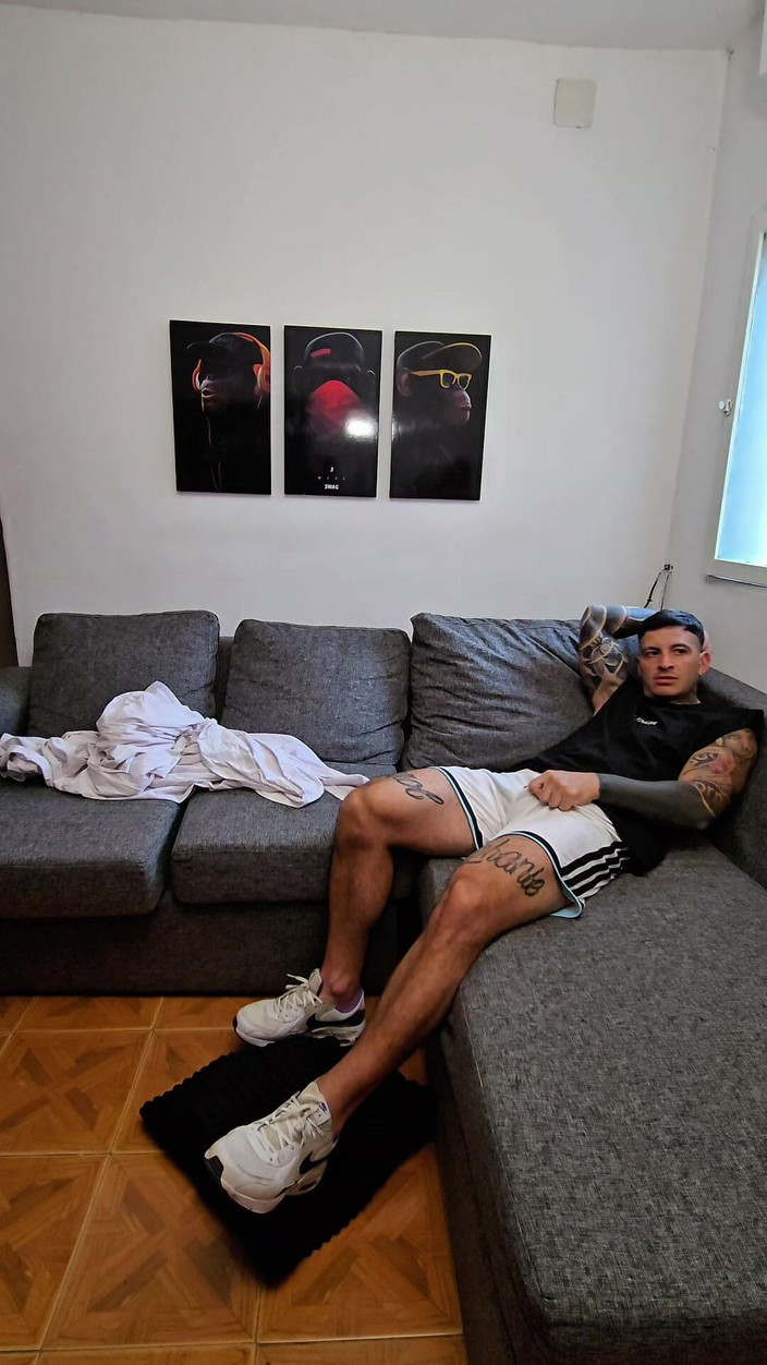 Young big apple: Odciąłem mojemu przyrodniemu bratu wodę i pozwoliłem mu robić ze...