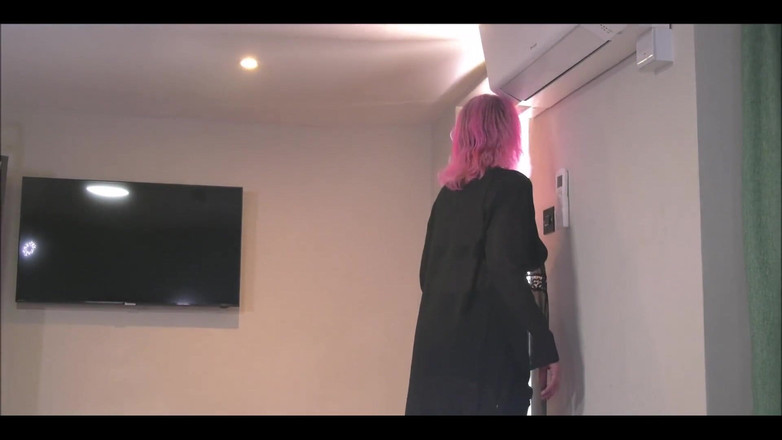 Maggie Moon: Yanlışlıkla odana geldim ve sonunda sikişiyoruz