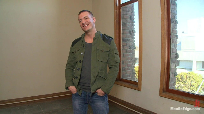 Men on Edge: Người mẫu vóc dáng nóng bỏng tò mò về việc...