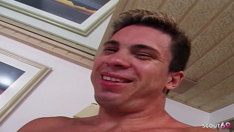 Shemale TS Collection: Seksowna chuda Shemale zerżnięta w hotelu podczas randki do wytrysku