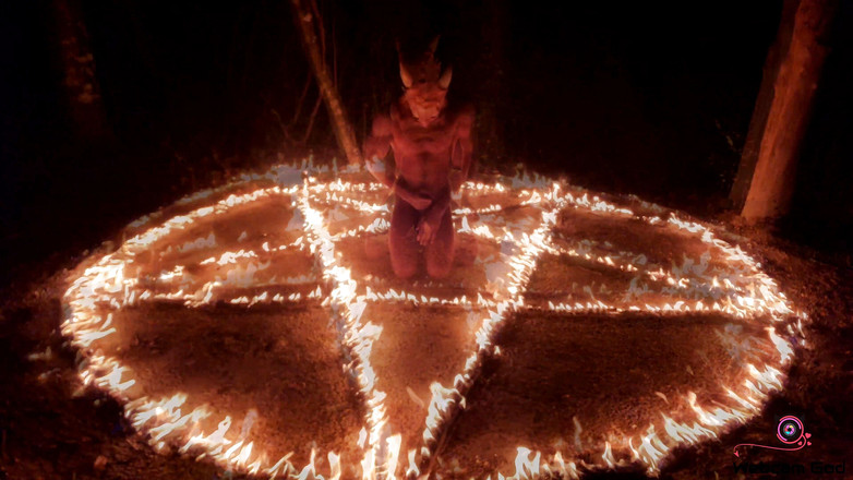 Arthur Eden aka Webcam God: 불의 반지 - 의식 (4K)