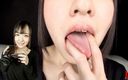 Japan Fetish Fusion: La lengua maravilla en primer plano con auto disparo: ¡la lengua...