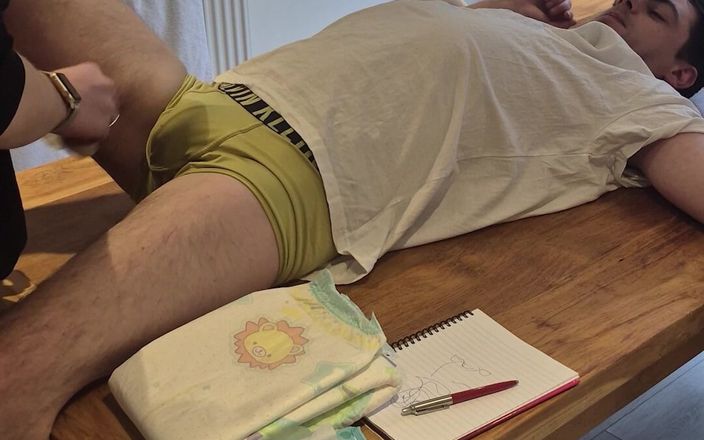 Kinky Alex: Smočila jsem se na jeho klíně