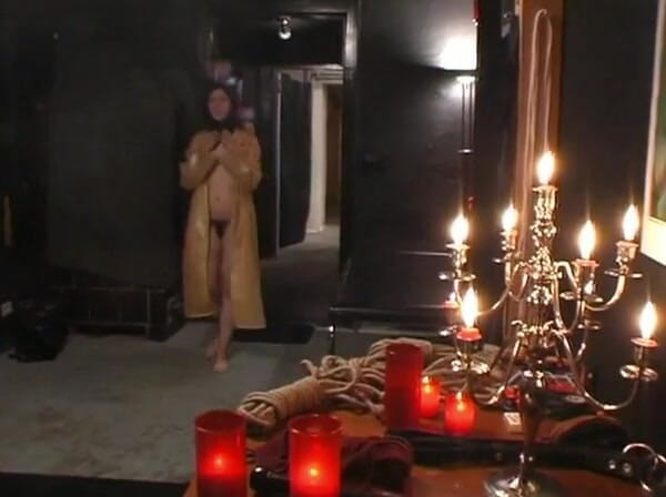 Genuine XXX: Blandine, esclave BDSM, subit un bondage cruel, fouet et téton