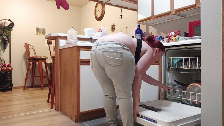 Sin Spice by Sophia Sinclair and Jasper Spice: 엉덩이 크랙은 식기 세척기를 언로딩 공개