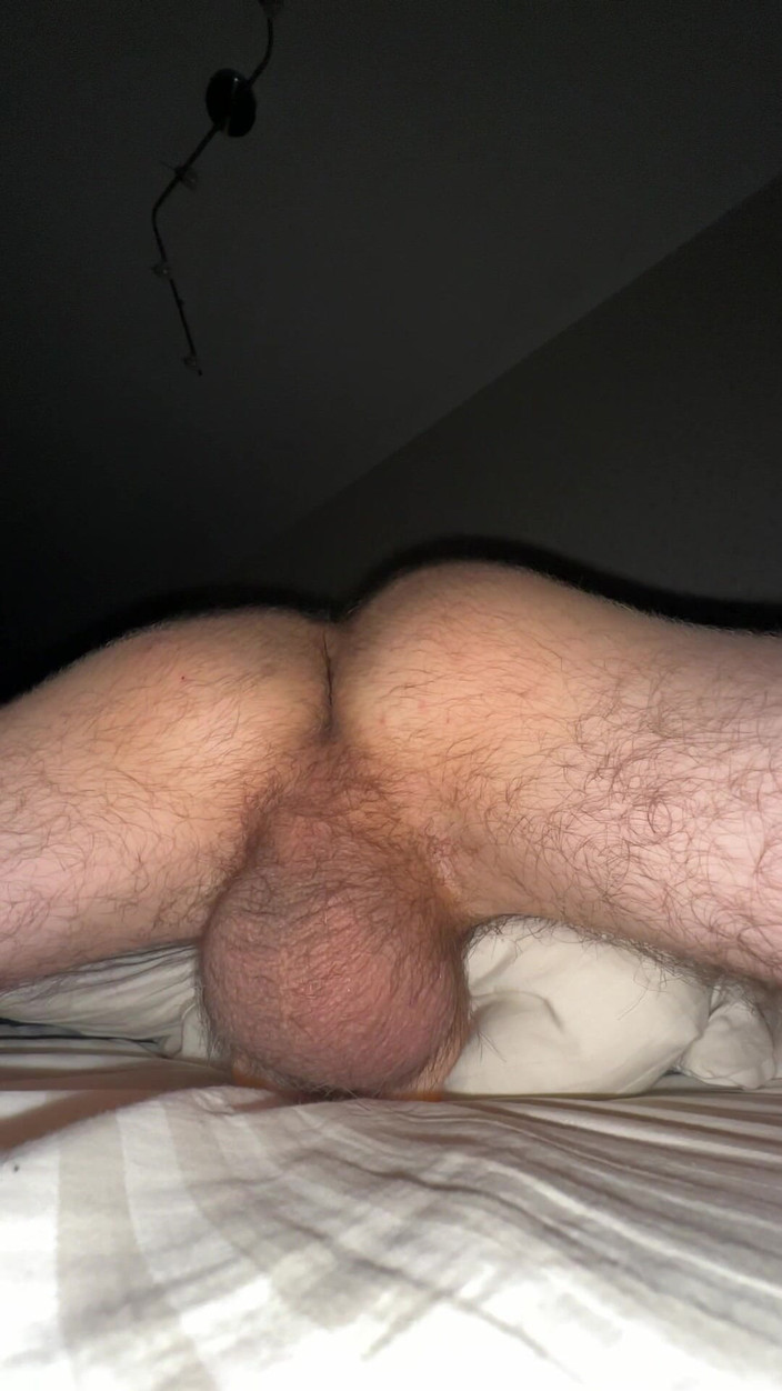 Morflot24: スリムイケメンの脈打つオーガズムの解放