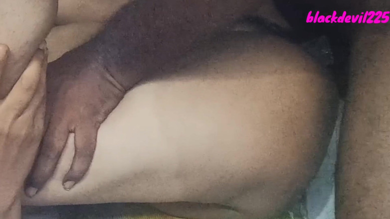 Mandadum: D Girl foi empurrada por Kira e colocou em cadeiras...