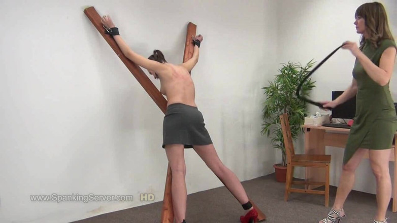 Spanking Server: Chelsy bb whip