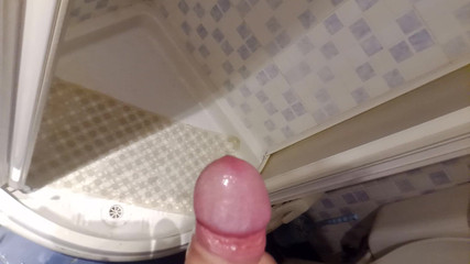 Calos41: 샤워 오줌