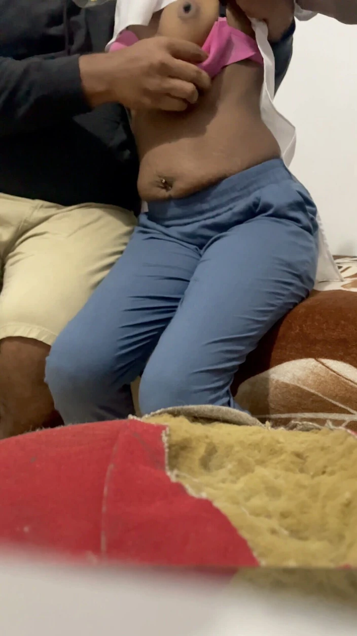 Desi girl riya: Indian Virgin College Girl First Time Sex