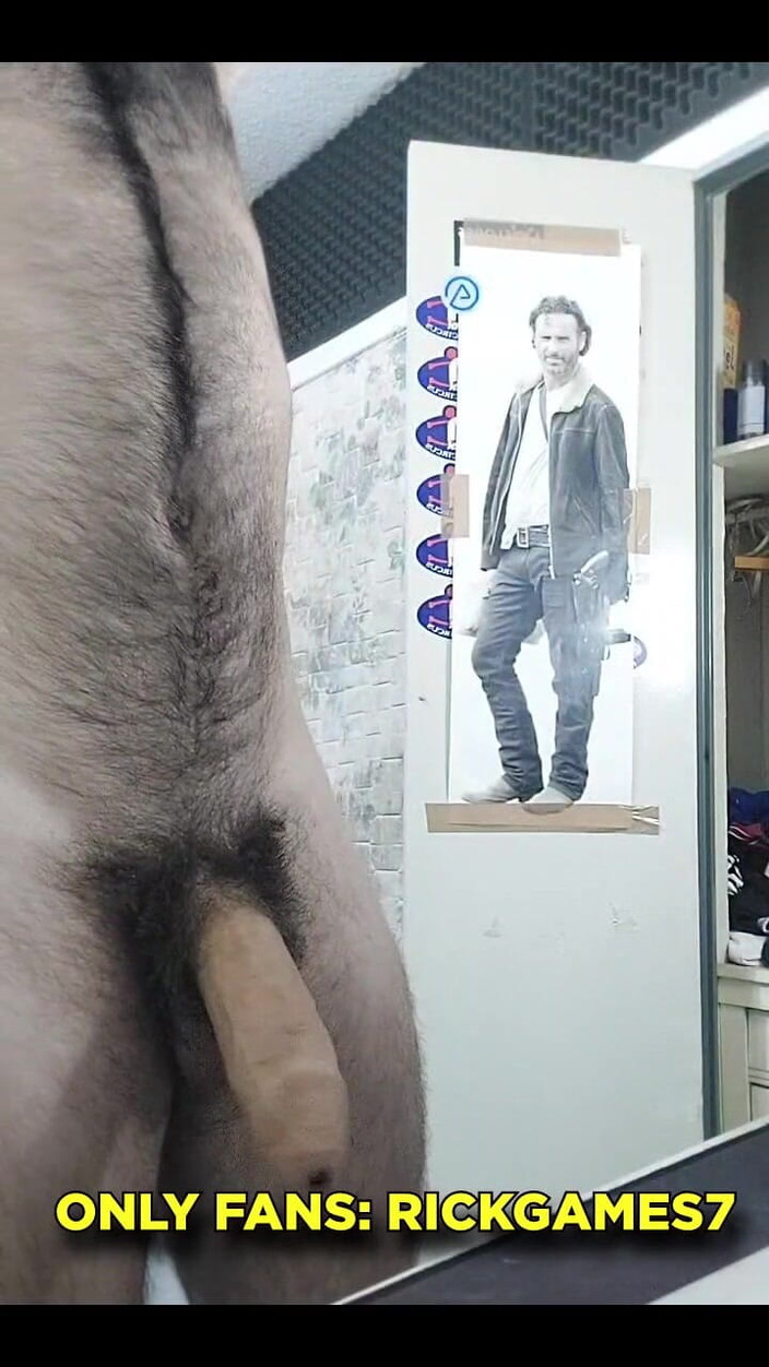 LapijARG: 5 minuten masturbieren, arsch zeigen und behaarte brust