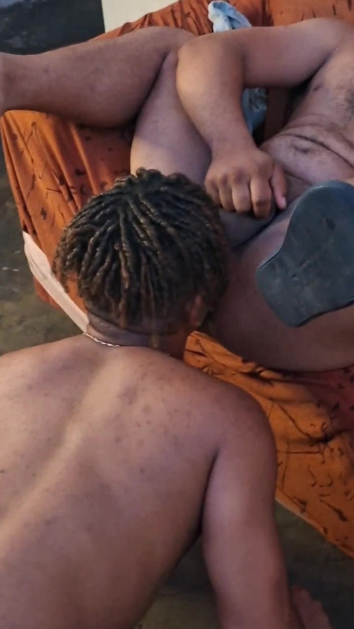 Foxxx_paulo: 내 검은 자지가 친구 엉덩이에 꽂혀 있어