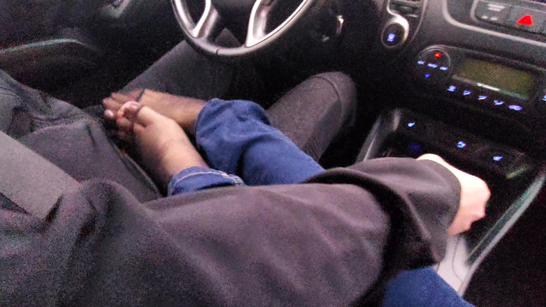 Step Mommy: Amateur MILF in Jeans and Nylon Socks Gives a Taxi...