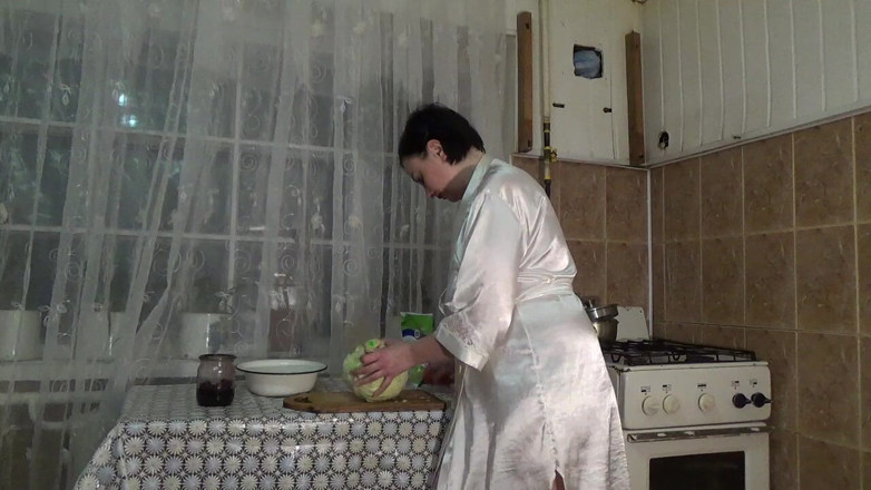 Sexy Milf: Sexy messy housewife with big tits ! JOI! Tits covering in...