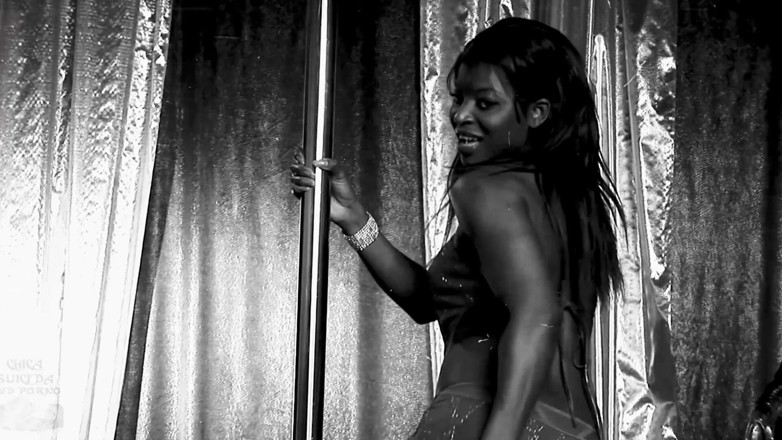 Chica Suicida DVD: Ebony Stripper Sekeena in Red Lingerie Fucks Her Client